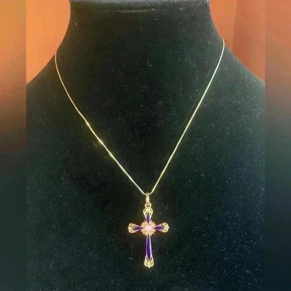 Necklace - Picture 1 of 11